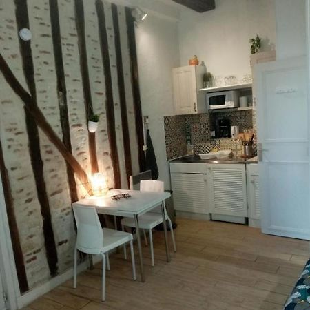 Les Amandiers Apartment Tours Bagian luar foto