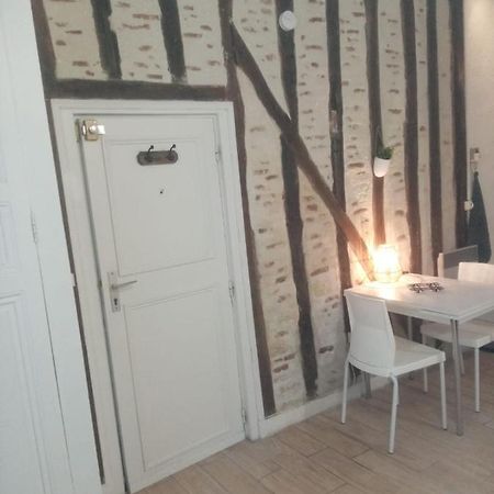 Les Amandiers Apartment Tours Bagian luar foto