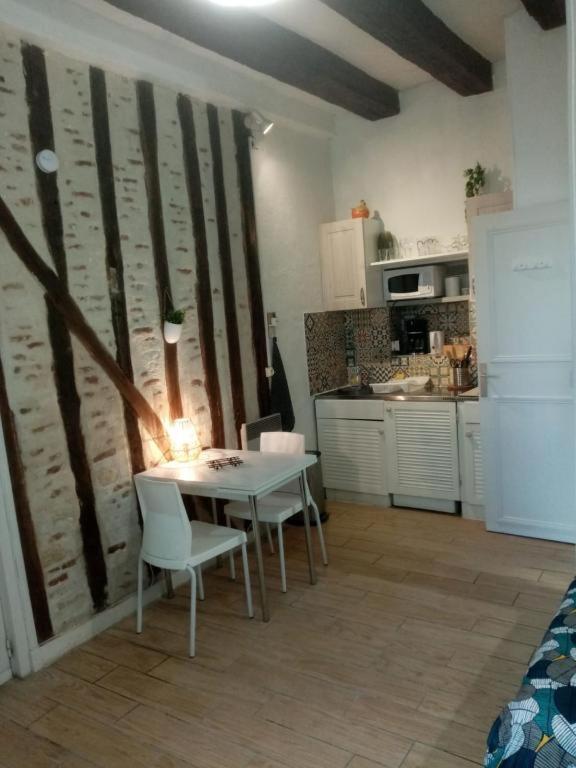 Les Amandiers Apartment Tours Bagian luar foto